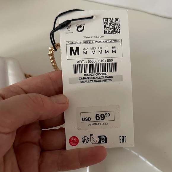 NWT Zara Hard Clam Shell Clutch - Picture 9 of 9